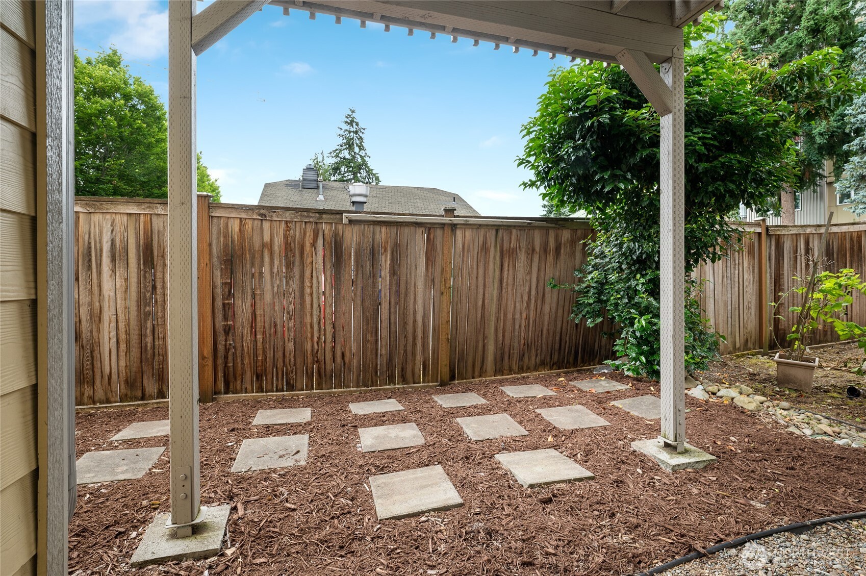 8077 165th Lane NE