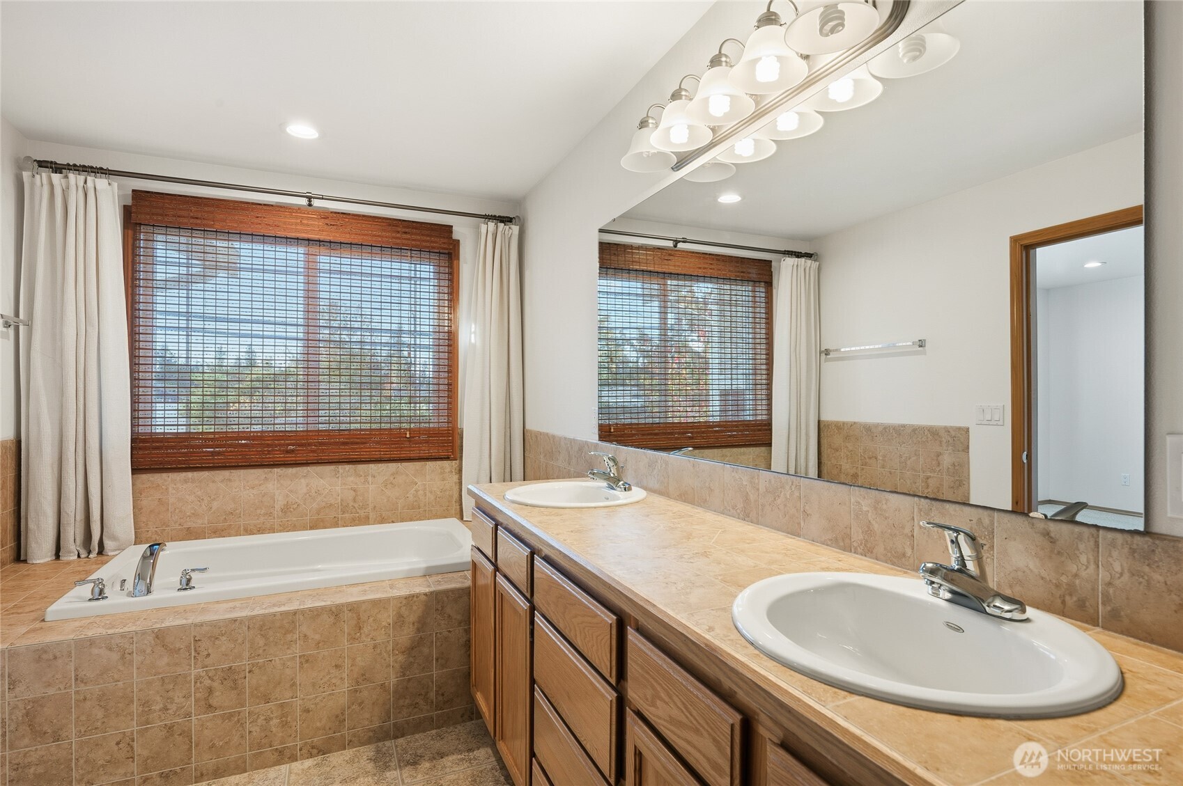 14019 52nd Avenue W Unit: B