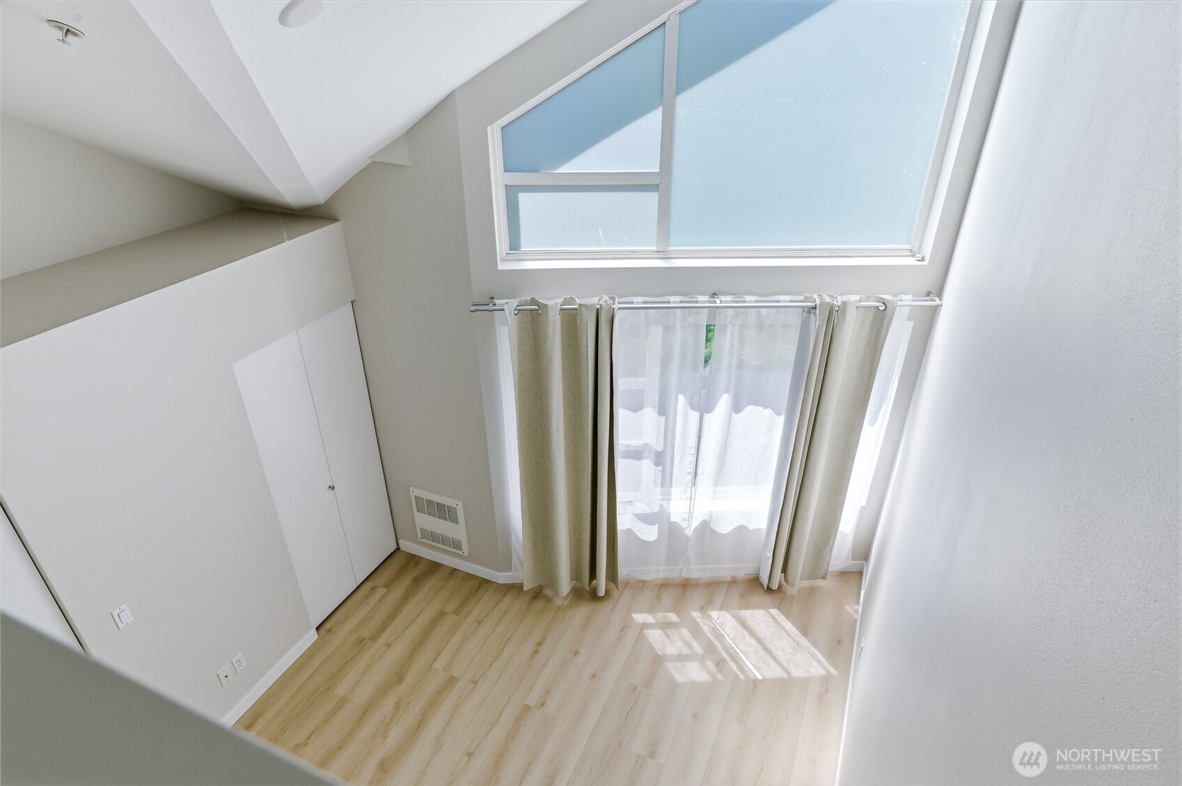 15200 NE 81st Way Unit: 106