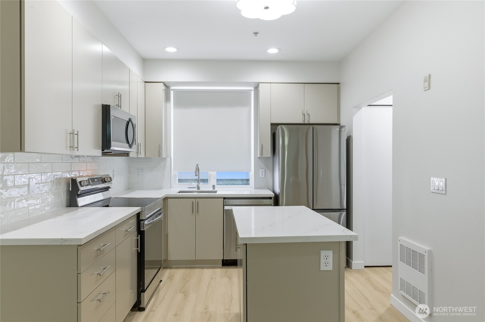 15200 NE 81st Way Unit: 106