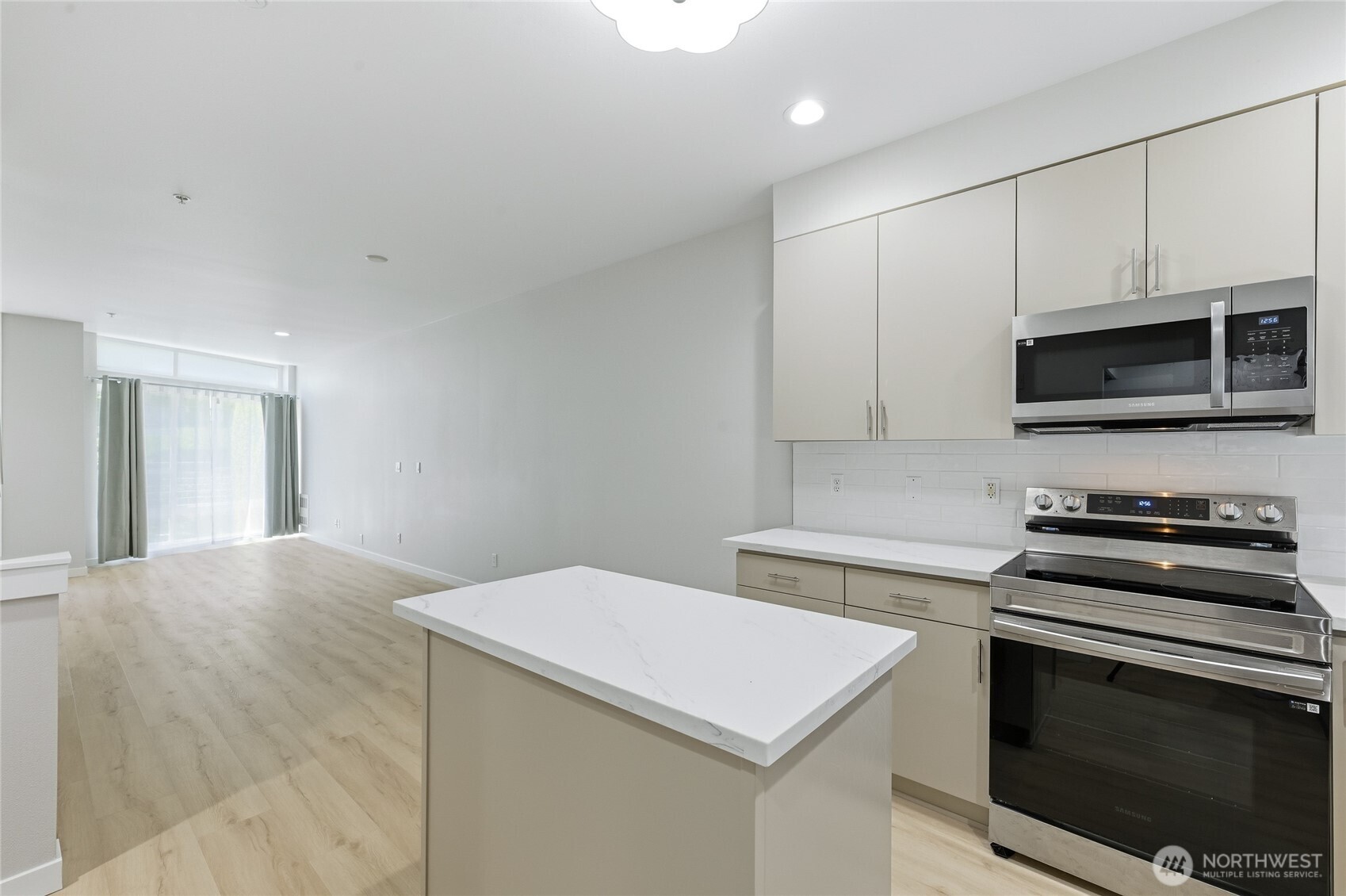 15200 NE 81st Way Unit: 106