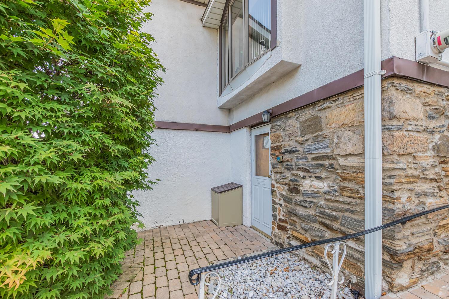 7 Elaine Terrace