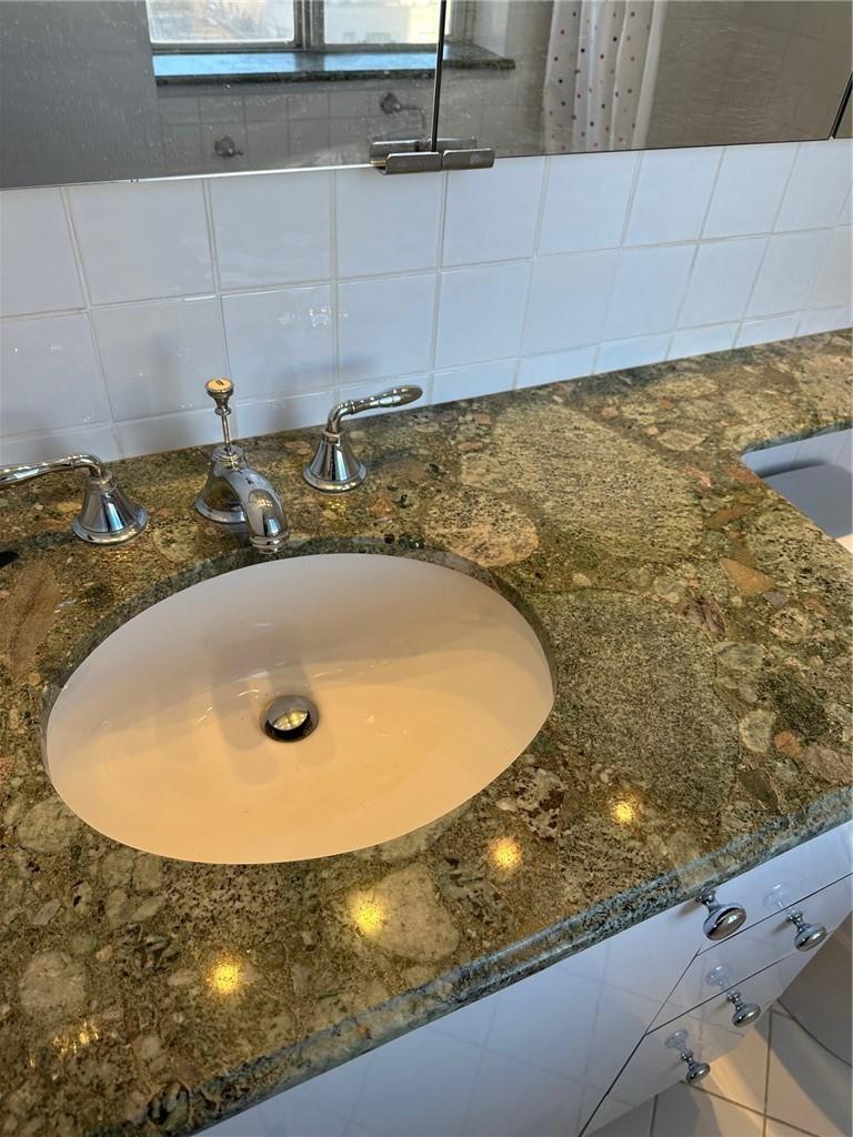 515 E 79 Street Unit: 19A