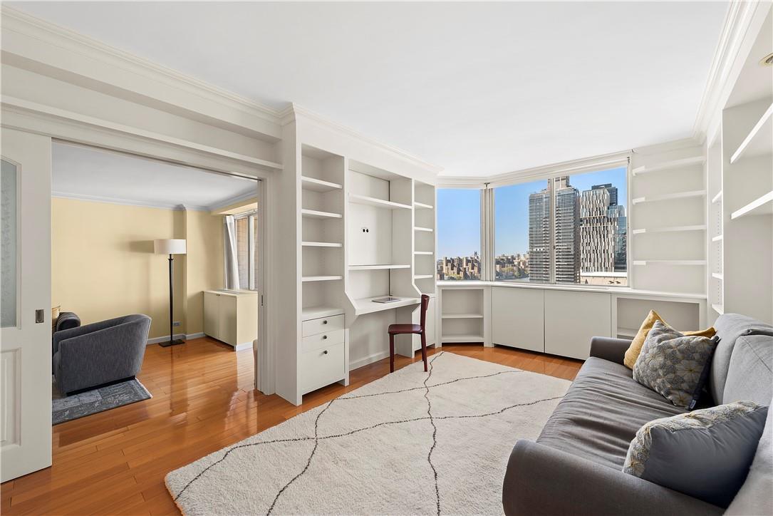 515 E 79 Street Unit: 19A