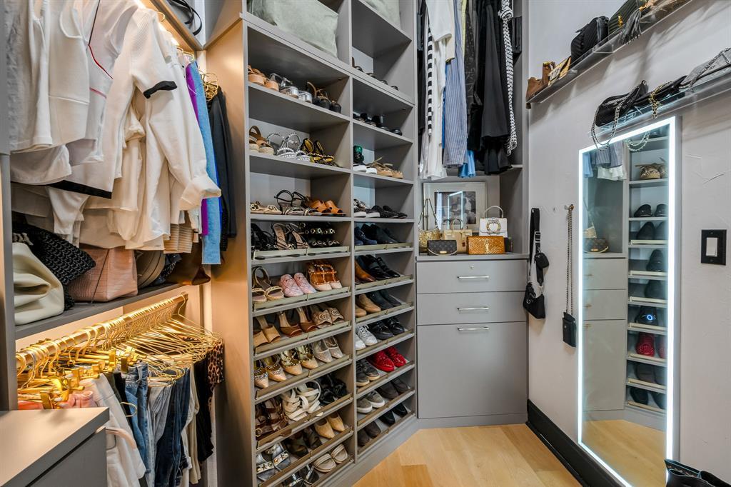 2621 Exposition BLVD