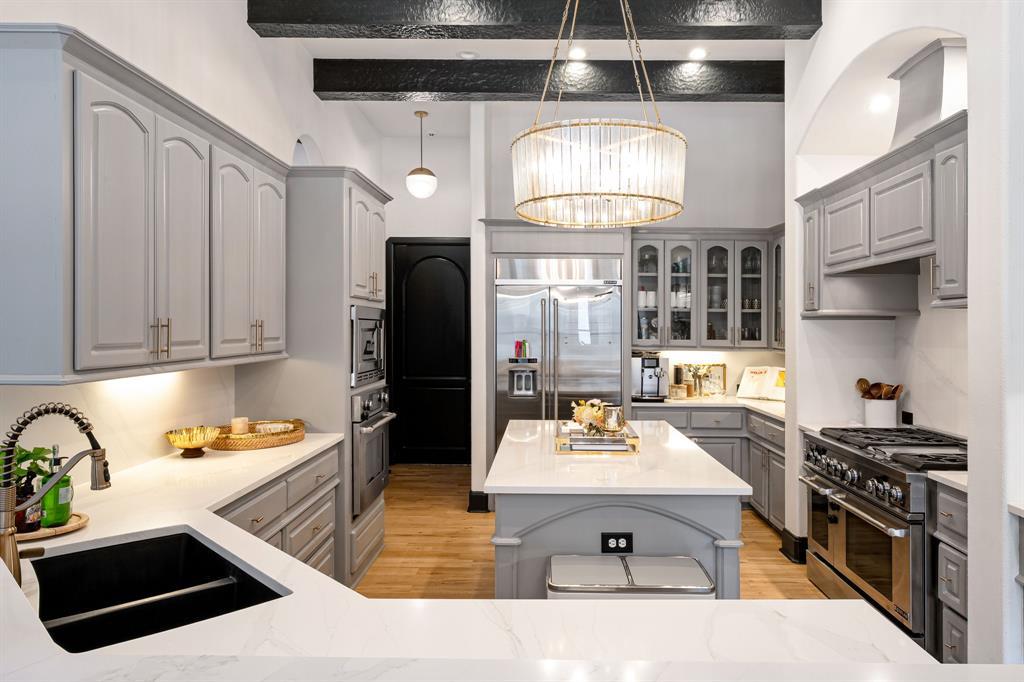 2621 Exposition BLVD