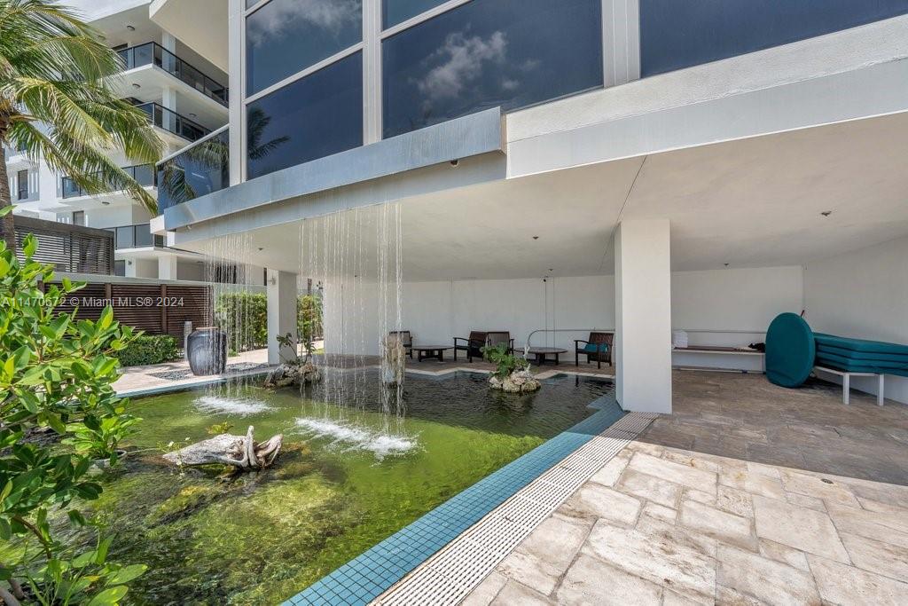 5875 COLLINS AV # 703