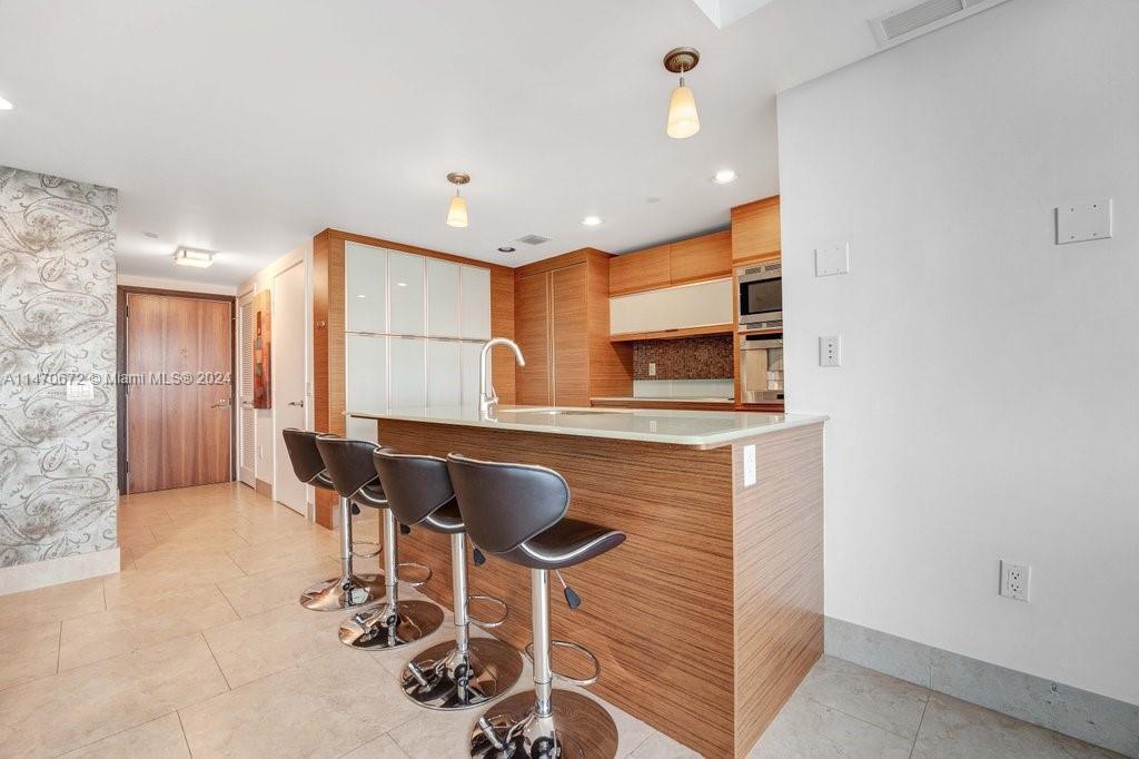 5875 COLLINS AV # 703