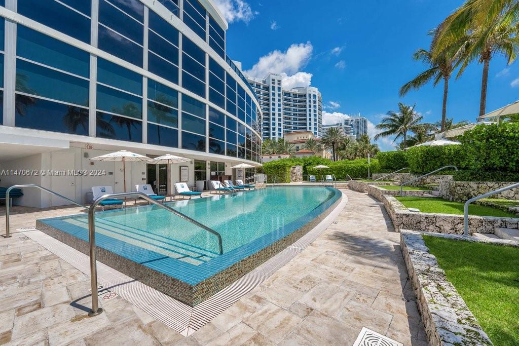 5875 COLLINS AV # 703