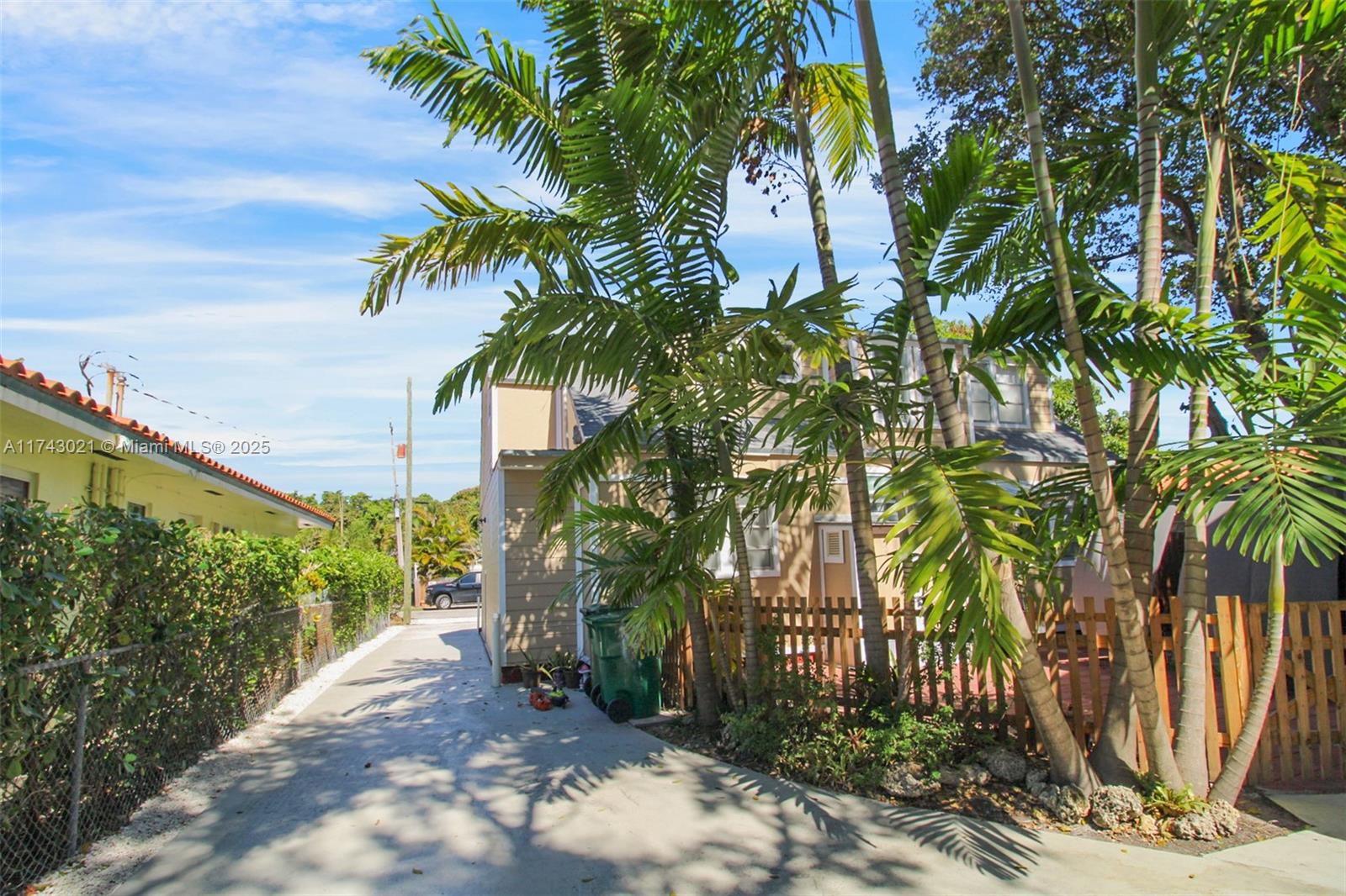 1408 SW 19th Ter