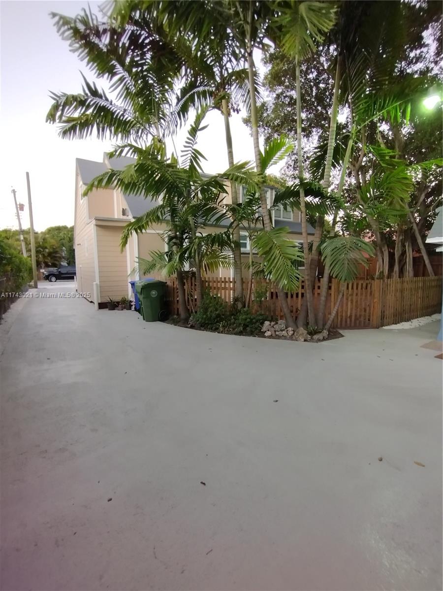 1408 SW 19th Ter