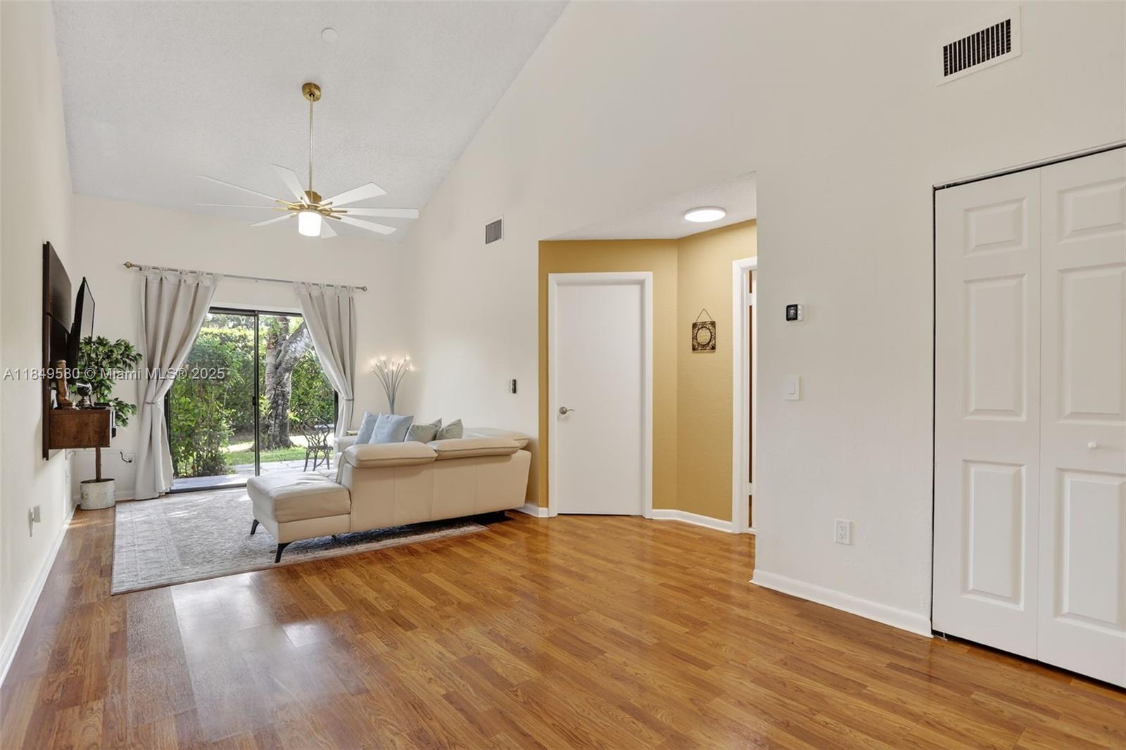 4149 S Pine Island Rd