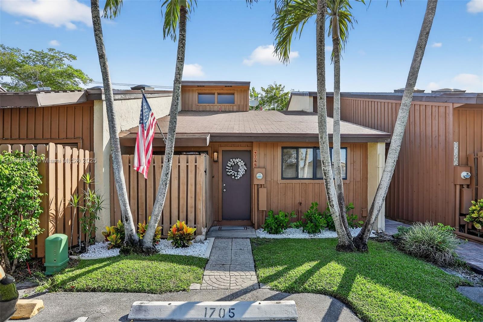 4149 S Pine Island Rd