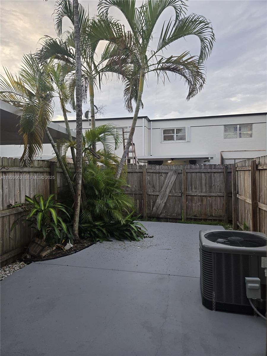 8054 SW 150 AV # 408