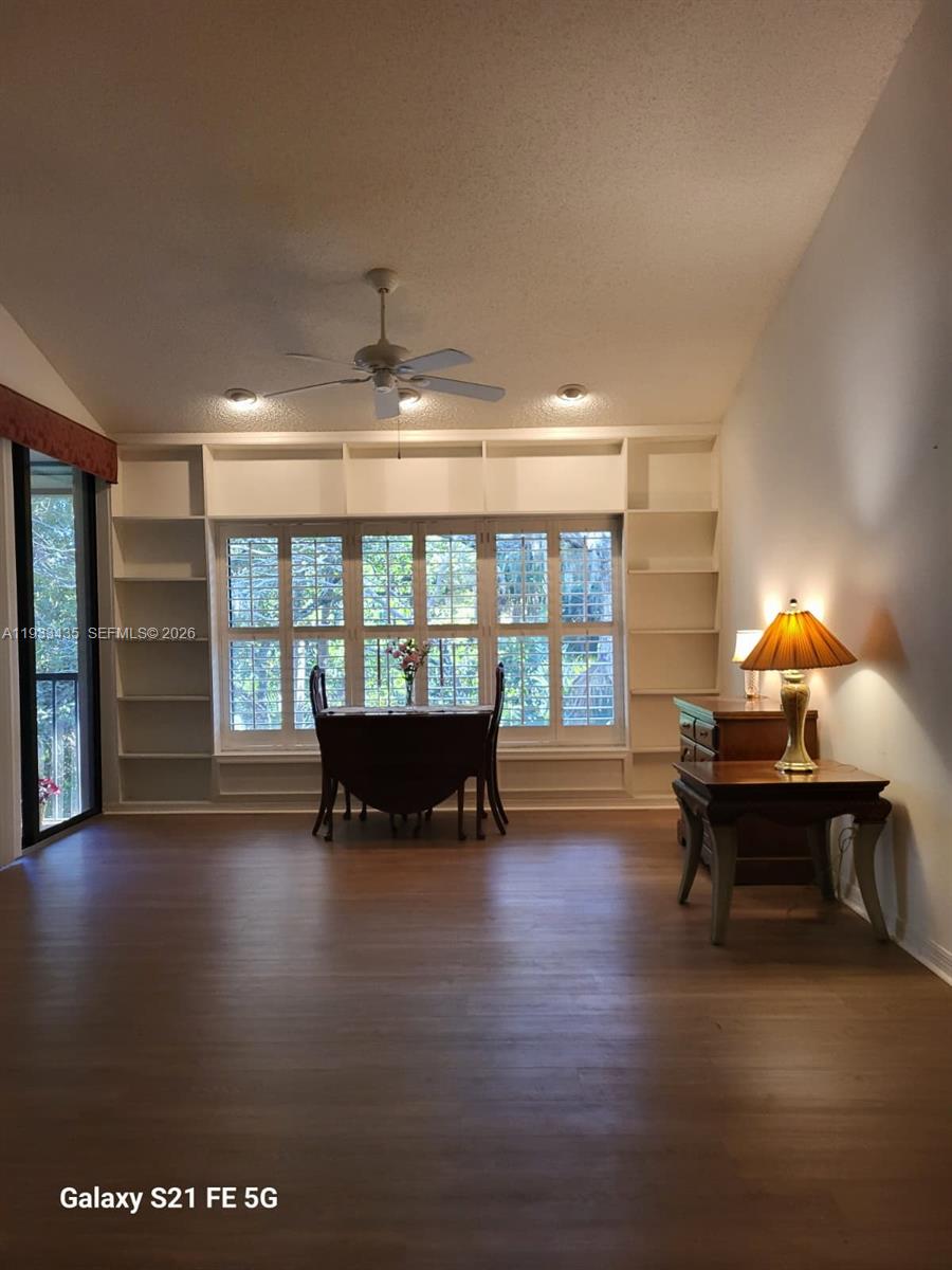 5200 SE Seascape Way # 201