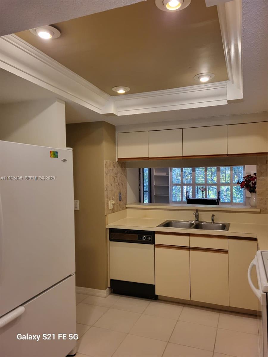 5200 SE Seascape Way # 201