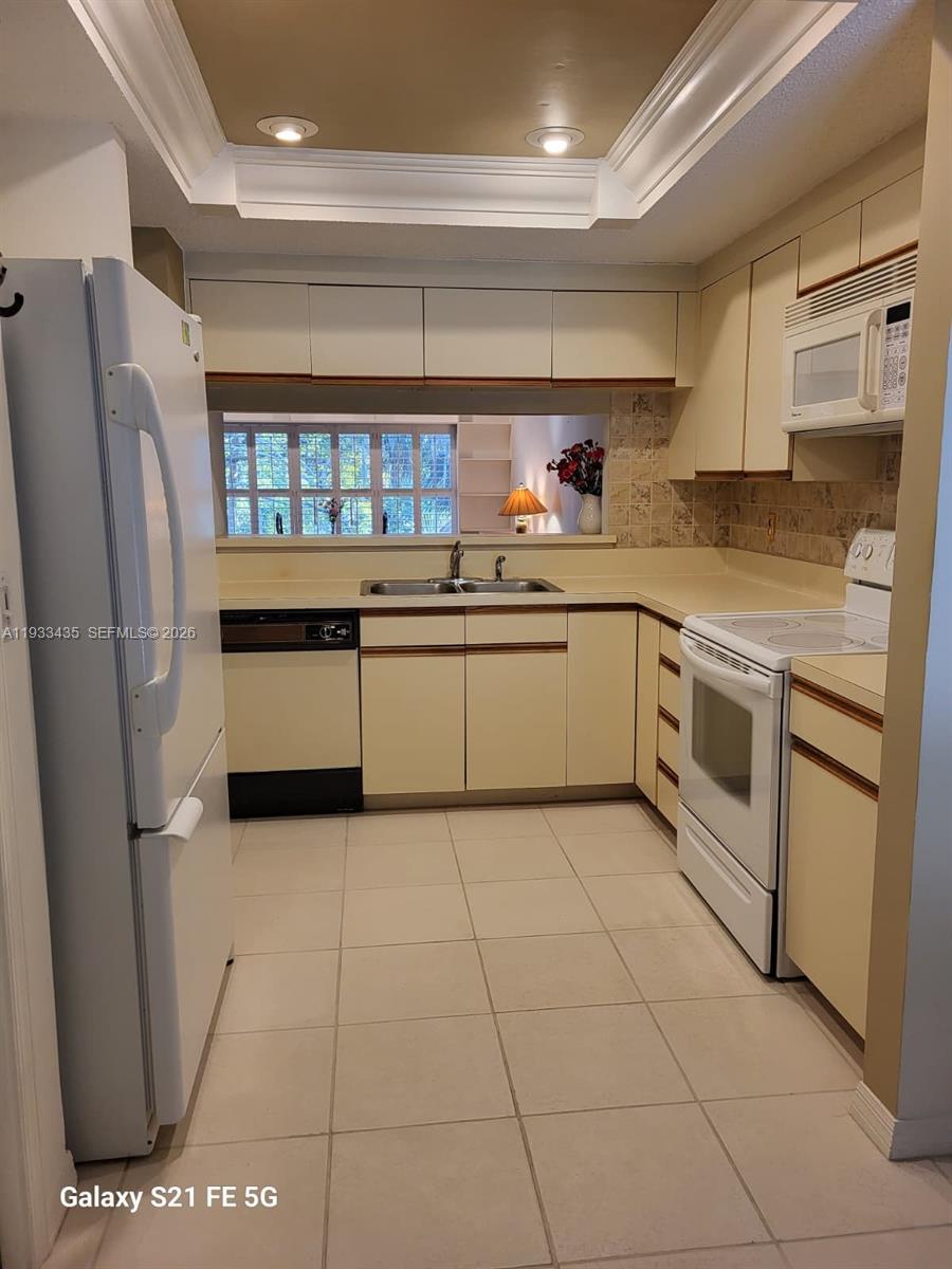 5200 SE Seascape Way # 201