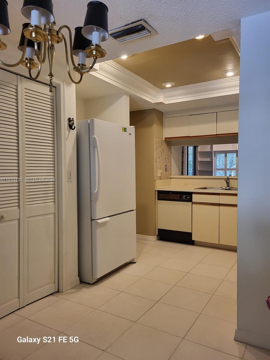 5200 SE Seascape Way # 201