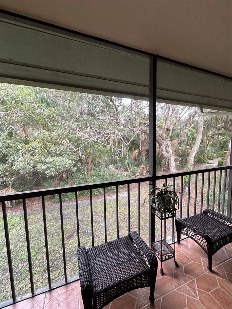 5200 SE Seascape Way # 201