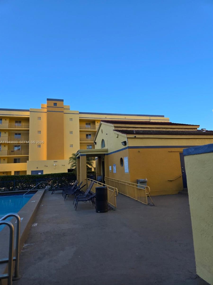 8240 SW 149th Ct # 206 Unit: 7-206
