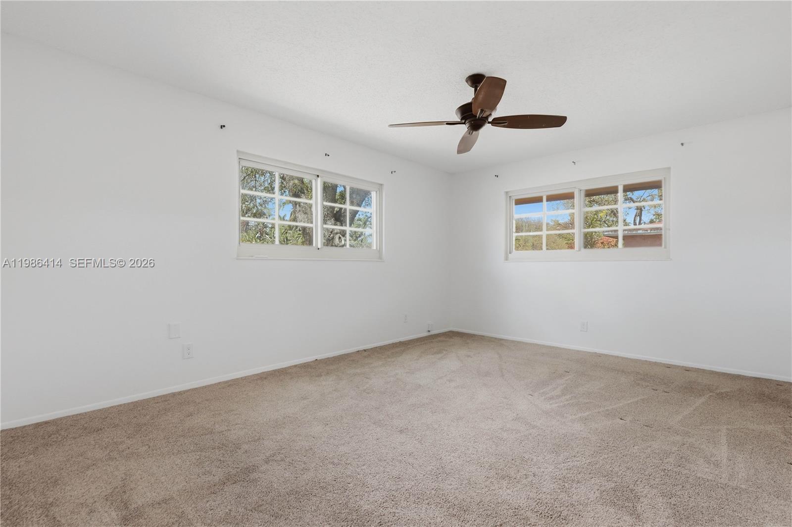 4512 SW 27th Terrace