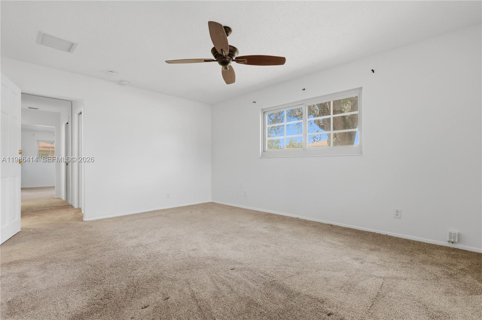 4512 SW 27th Terrace