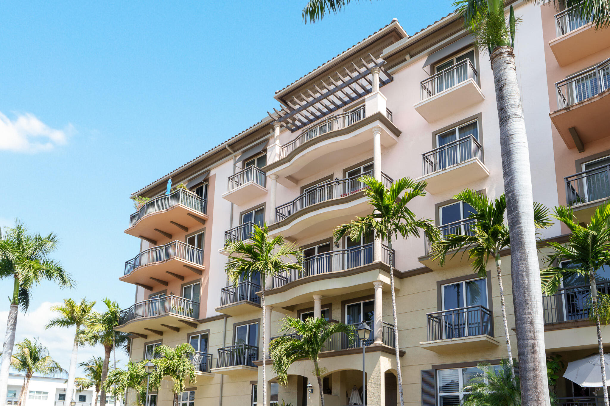 2633 NE 14th Avenue 308