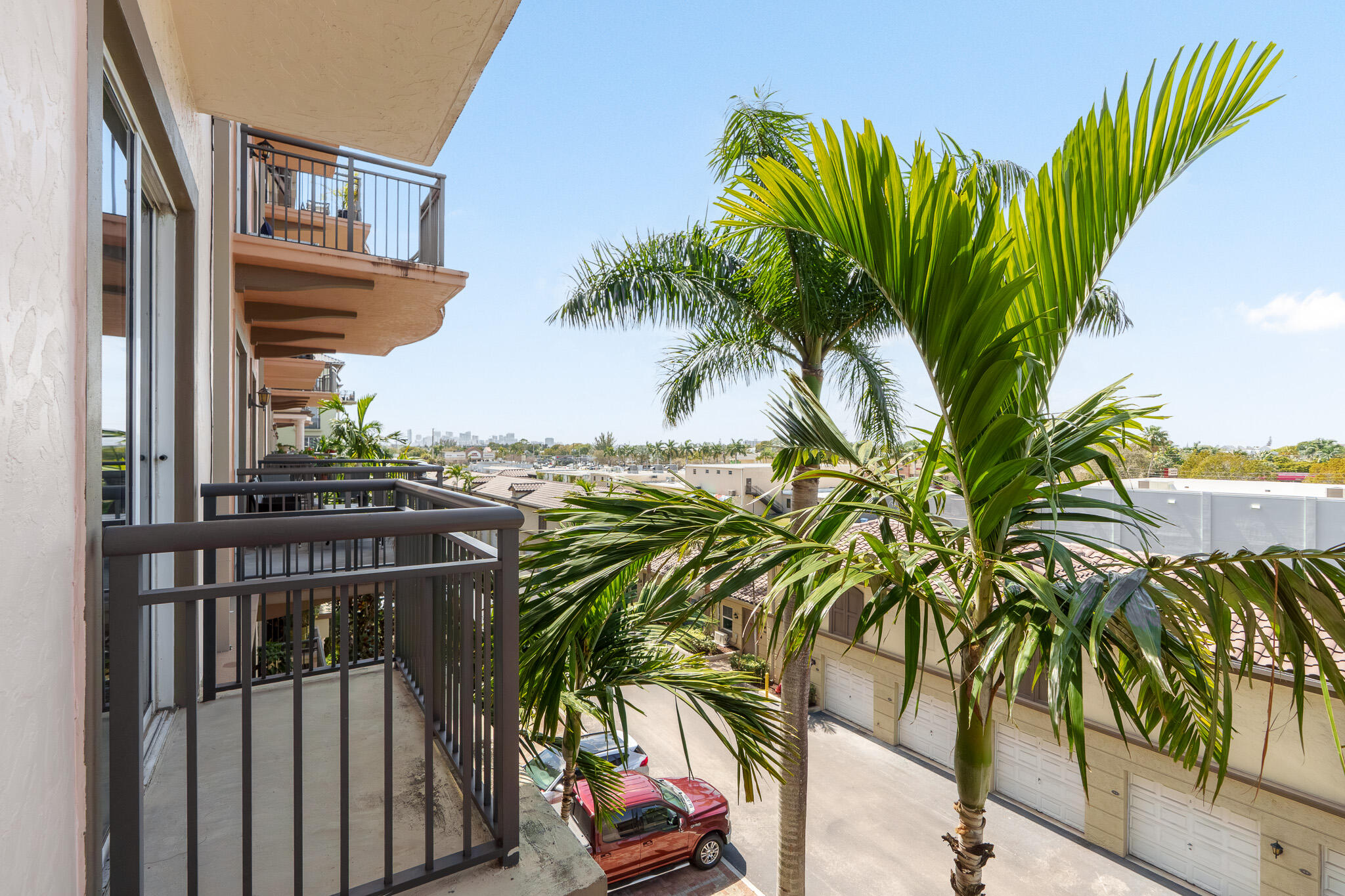 2633 NE 14th Avenue 308