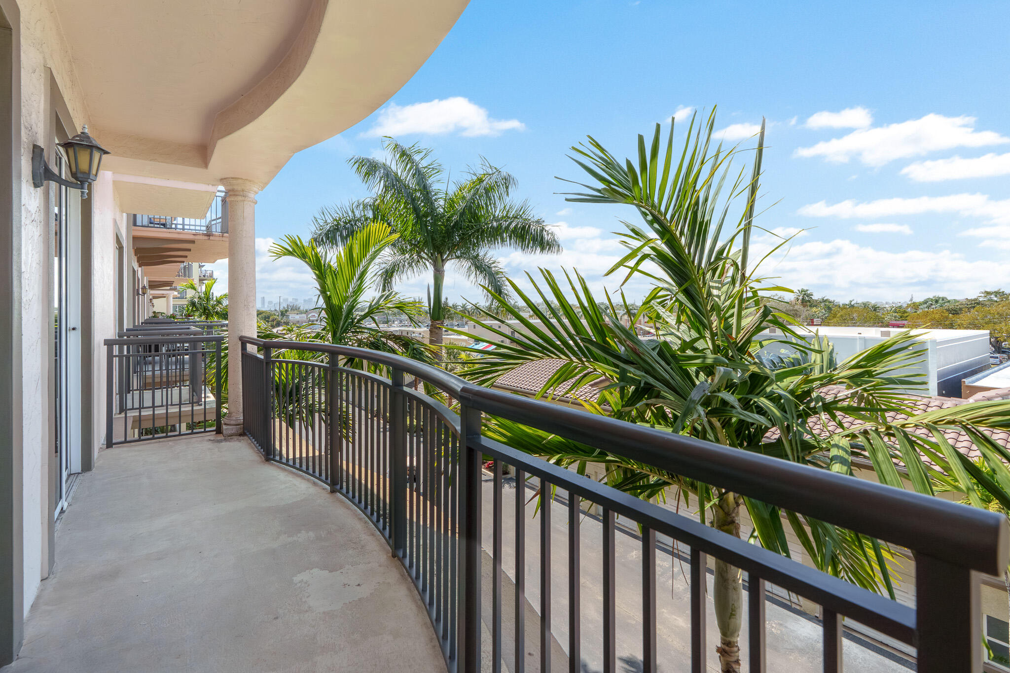 2633 NE 14th Avenue 308