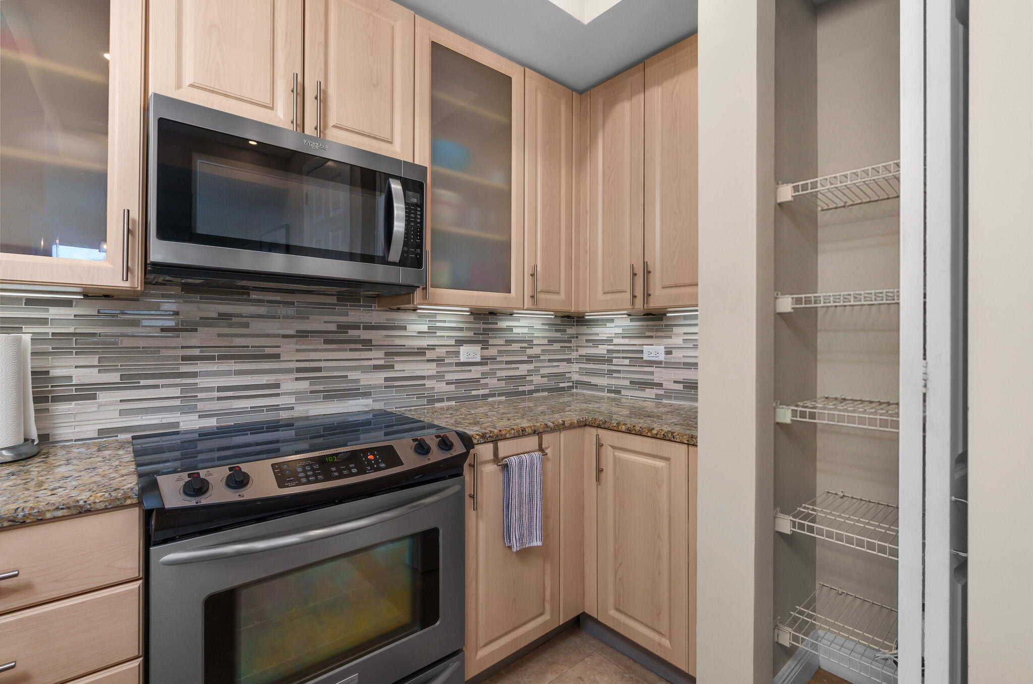 2633 NE 14th Avenue 308