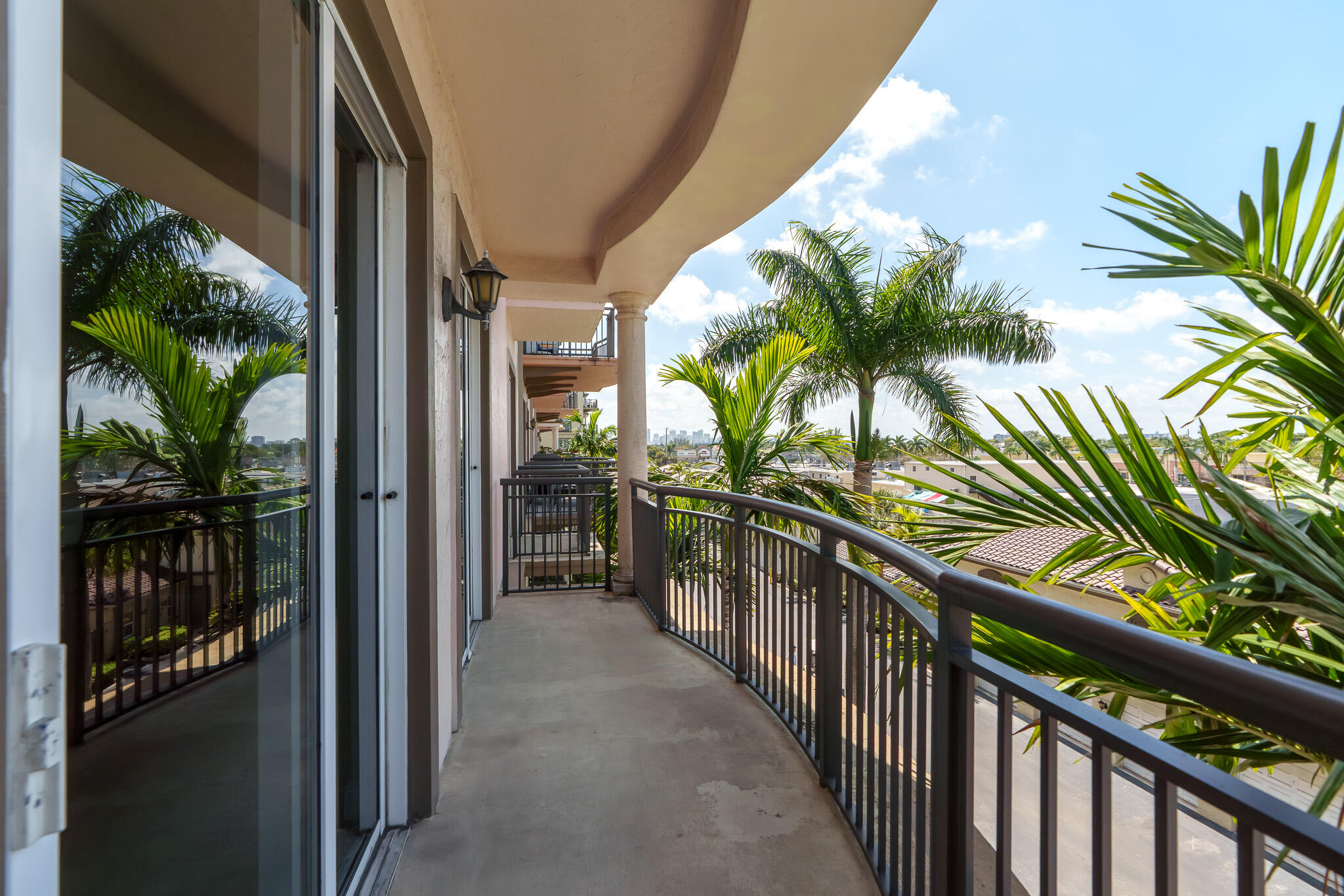 2633 NE 14th Avenue 308