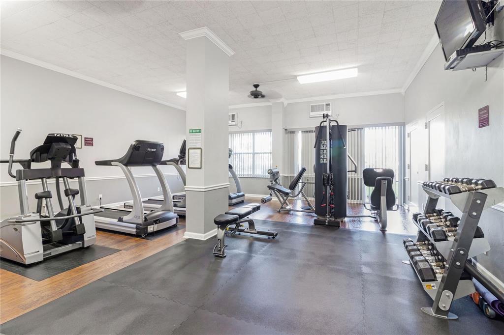 3200 NE 36th Street 703