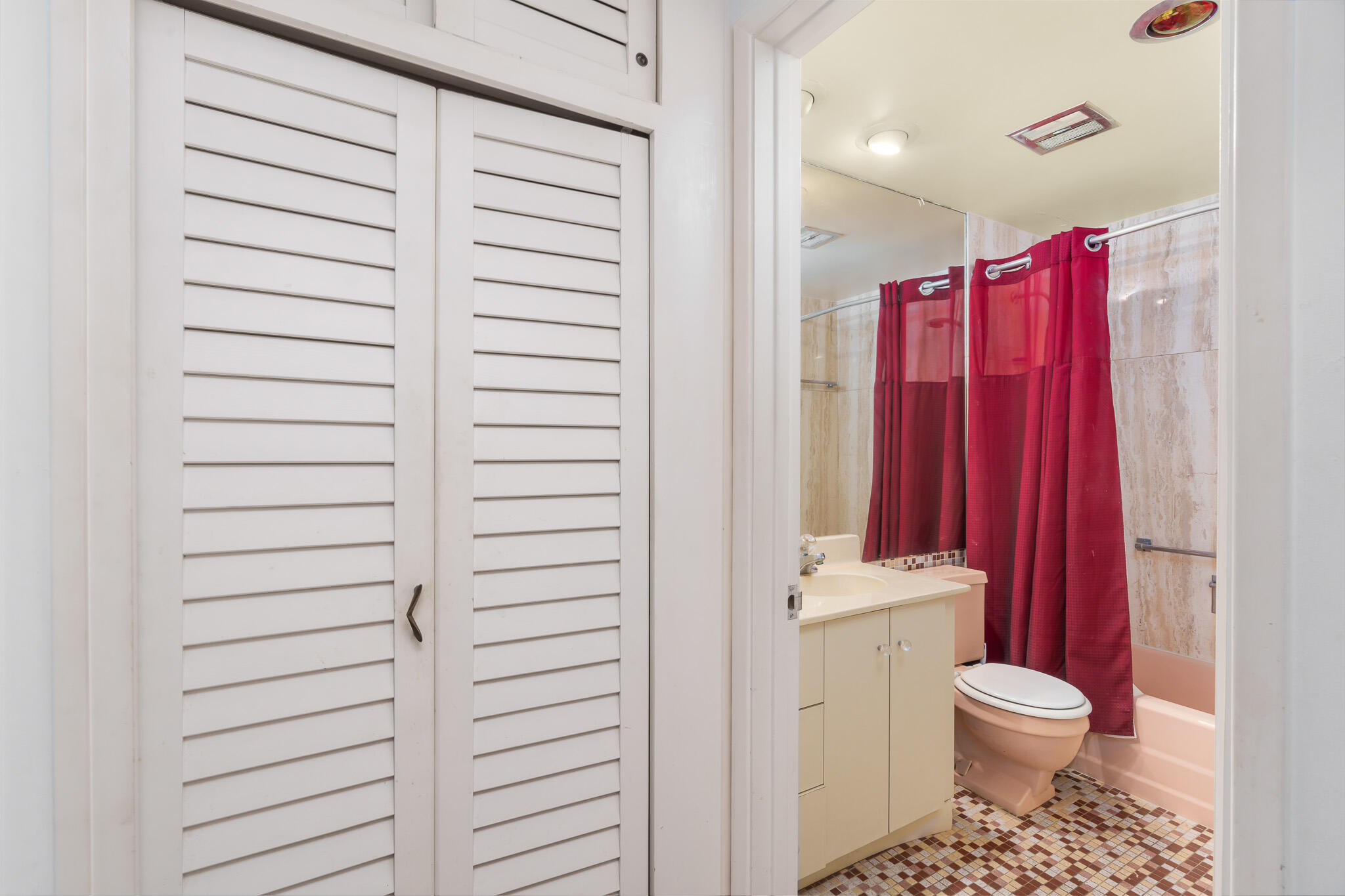 3200 NE 36th Street 703