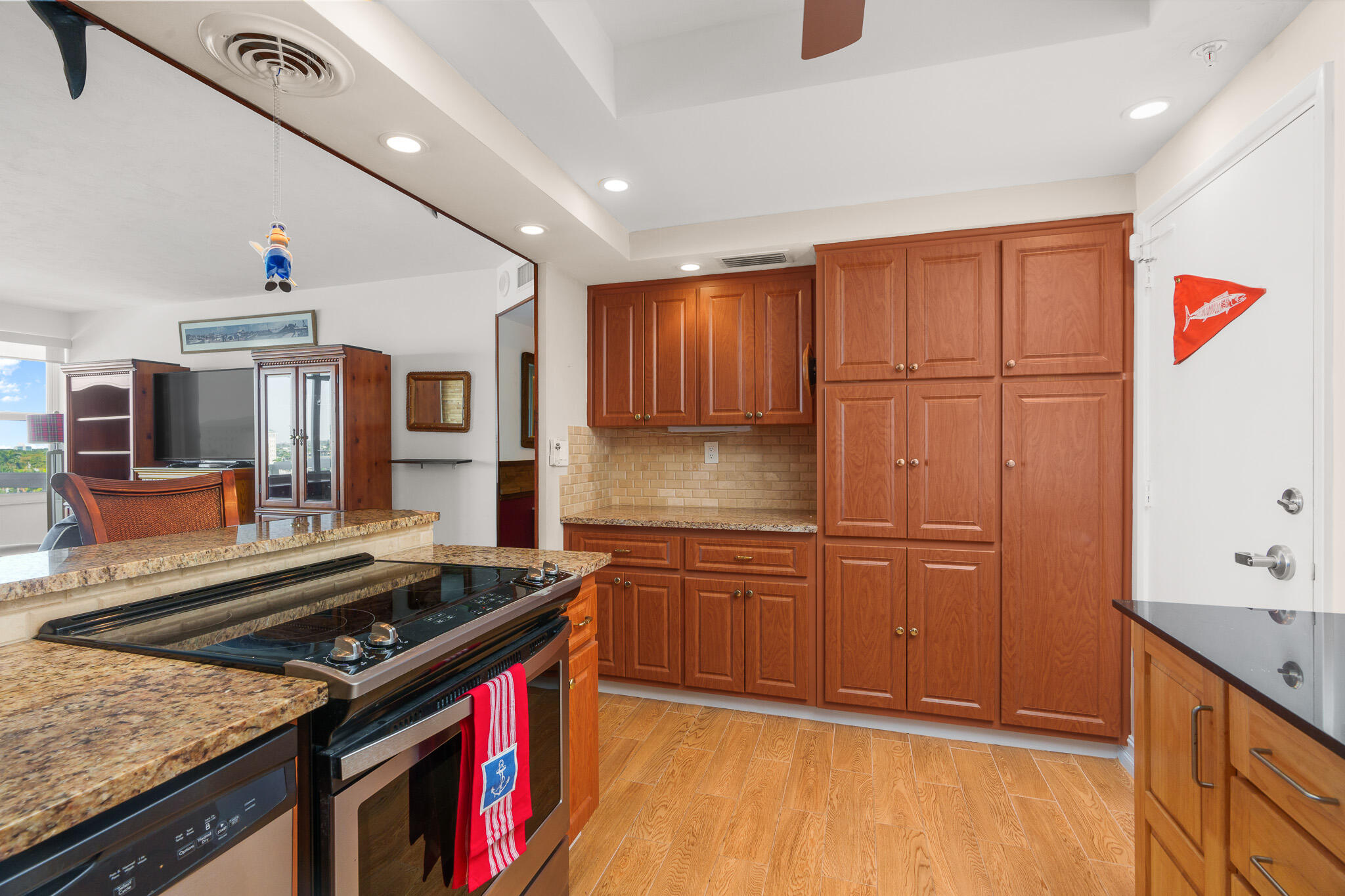 3200 NE 36th Street 703