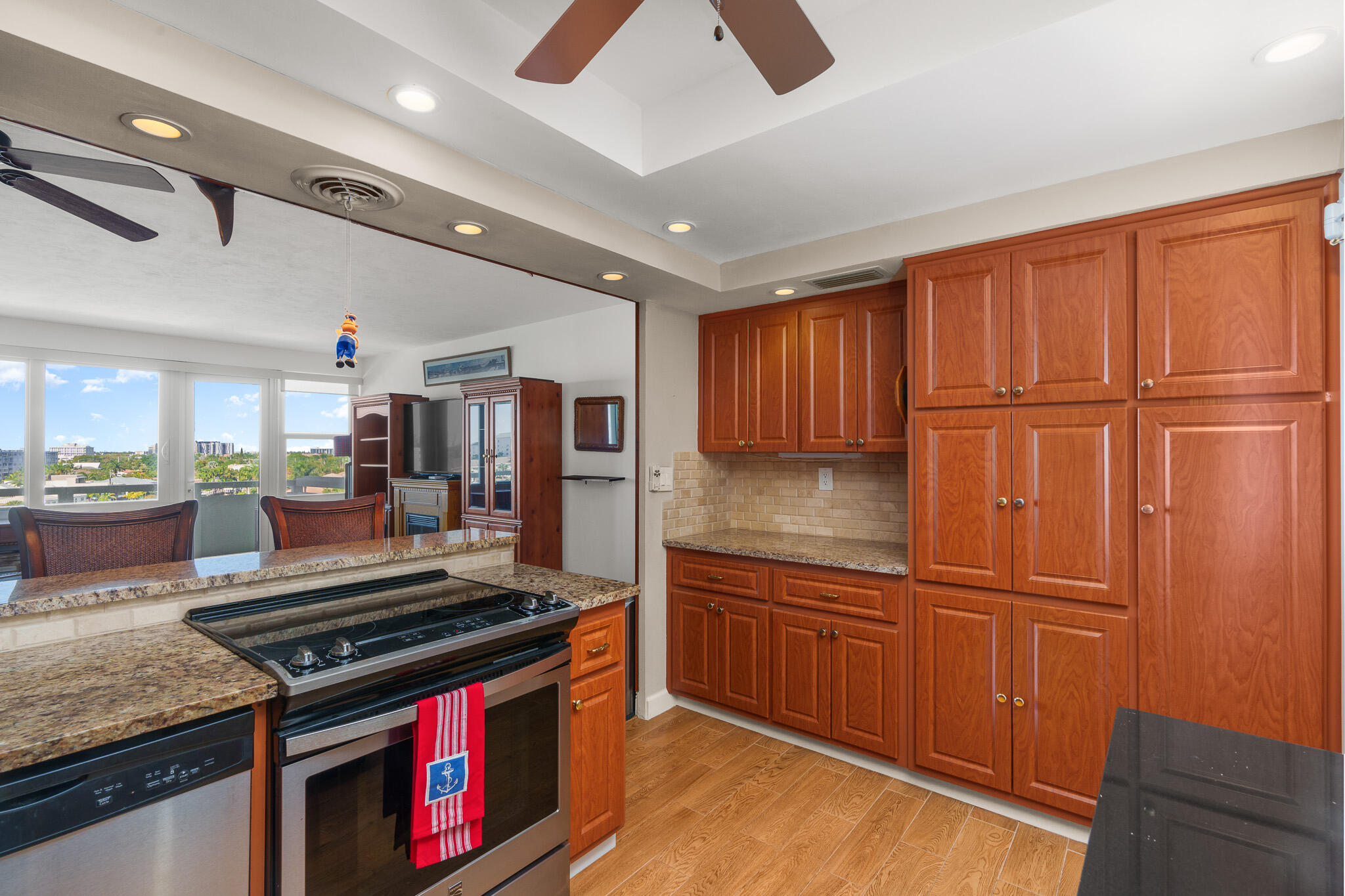 3200 NE 36th Street 703