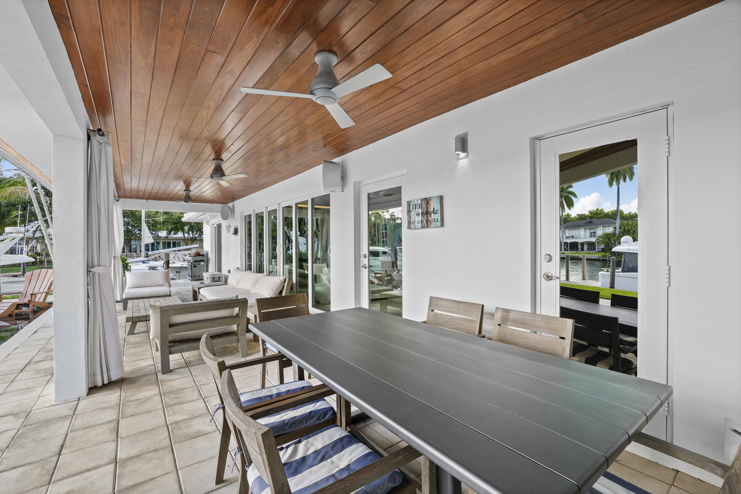 1321 Tangelo Isle