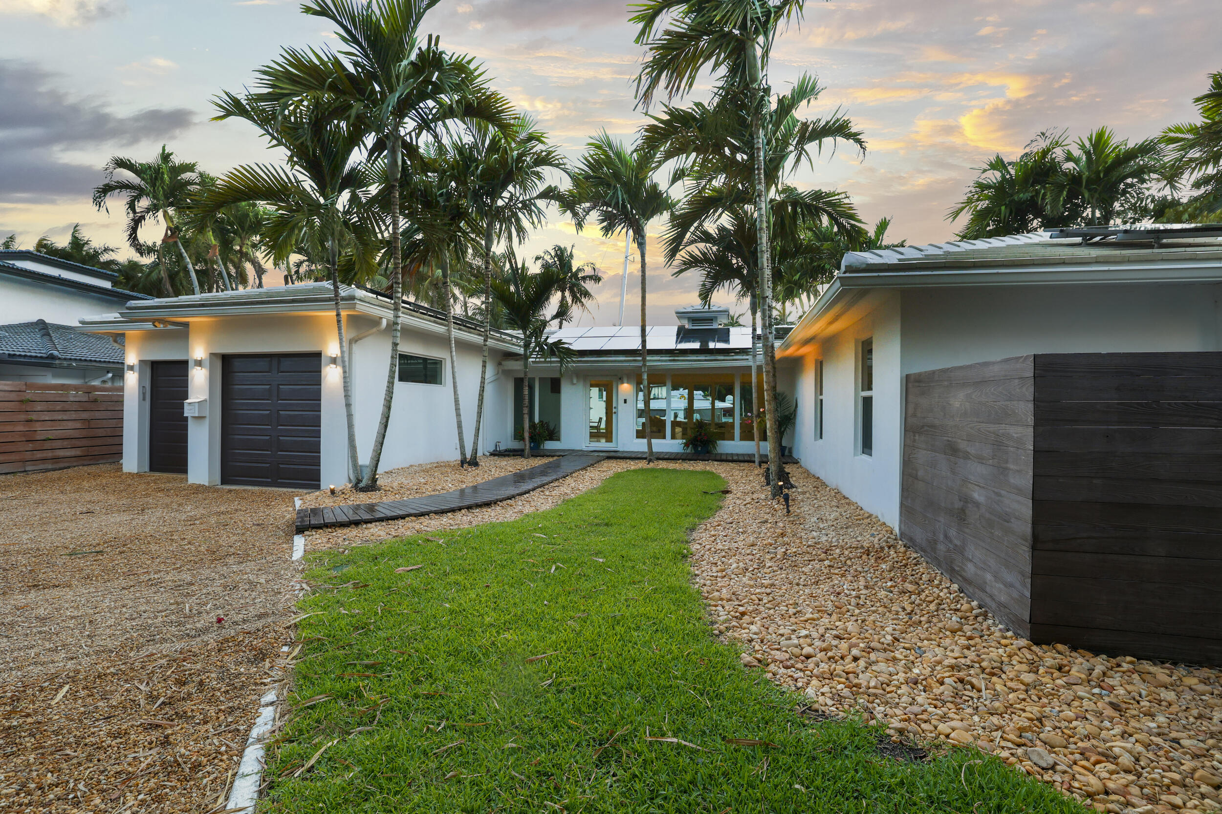 1321 Tangelo Isle