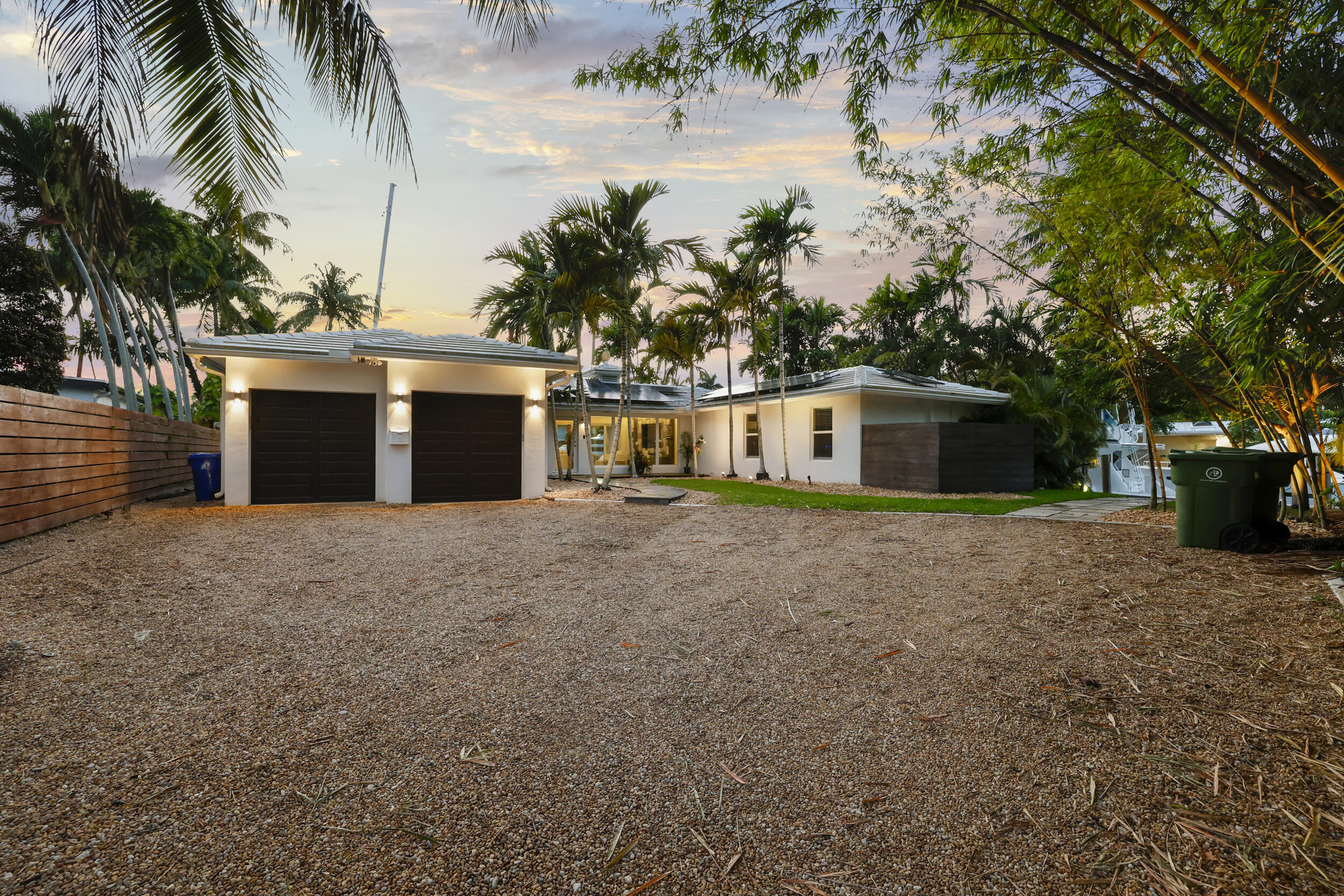 1321 Tangelo Isle