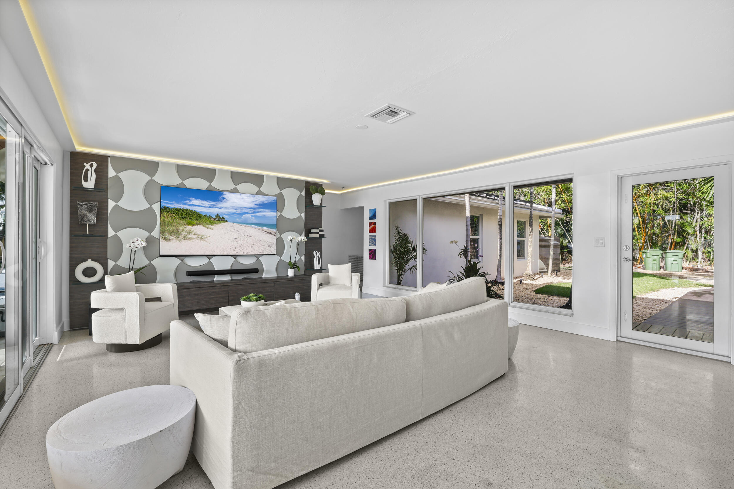 1321 Tangelo Isle