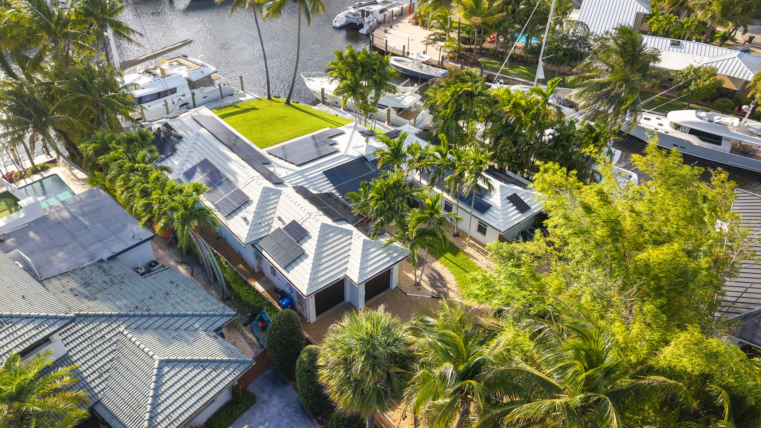 1321 Tangelo Isle