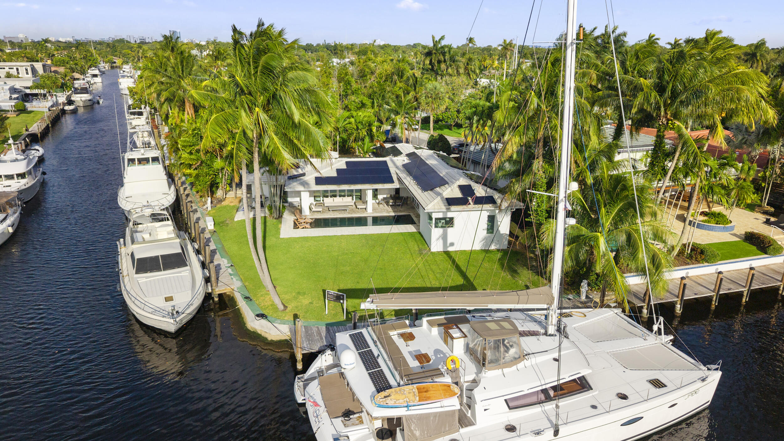 1321 Tangelo Isle