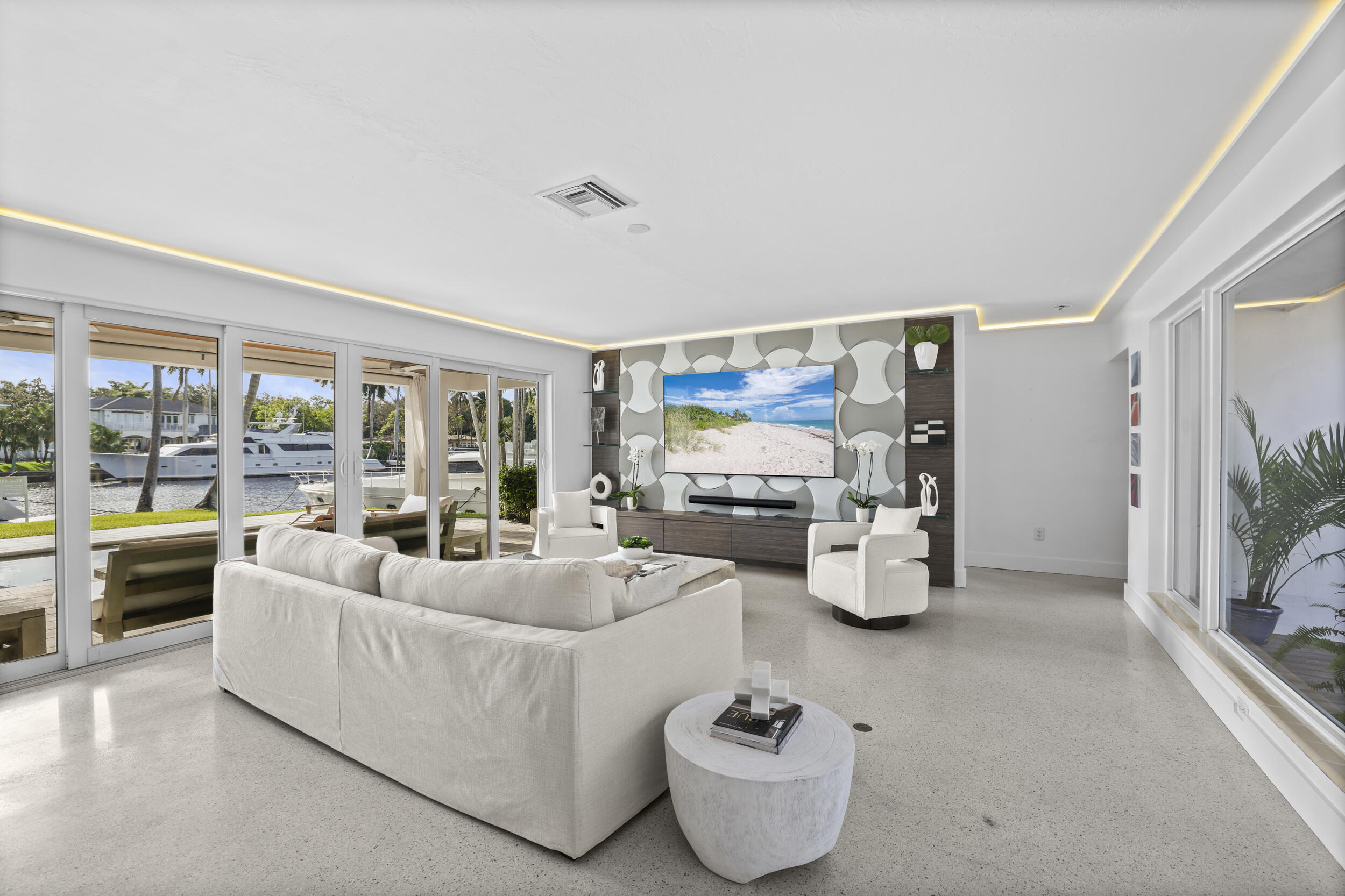 1321 Tangelo Isle