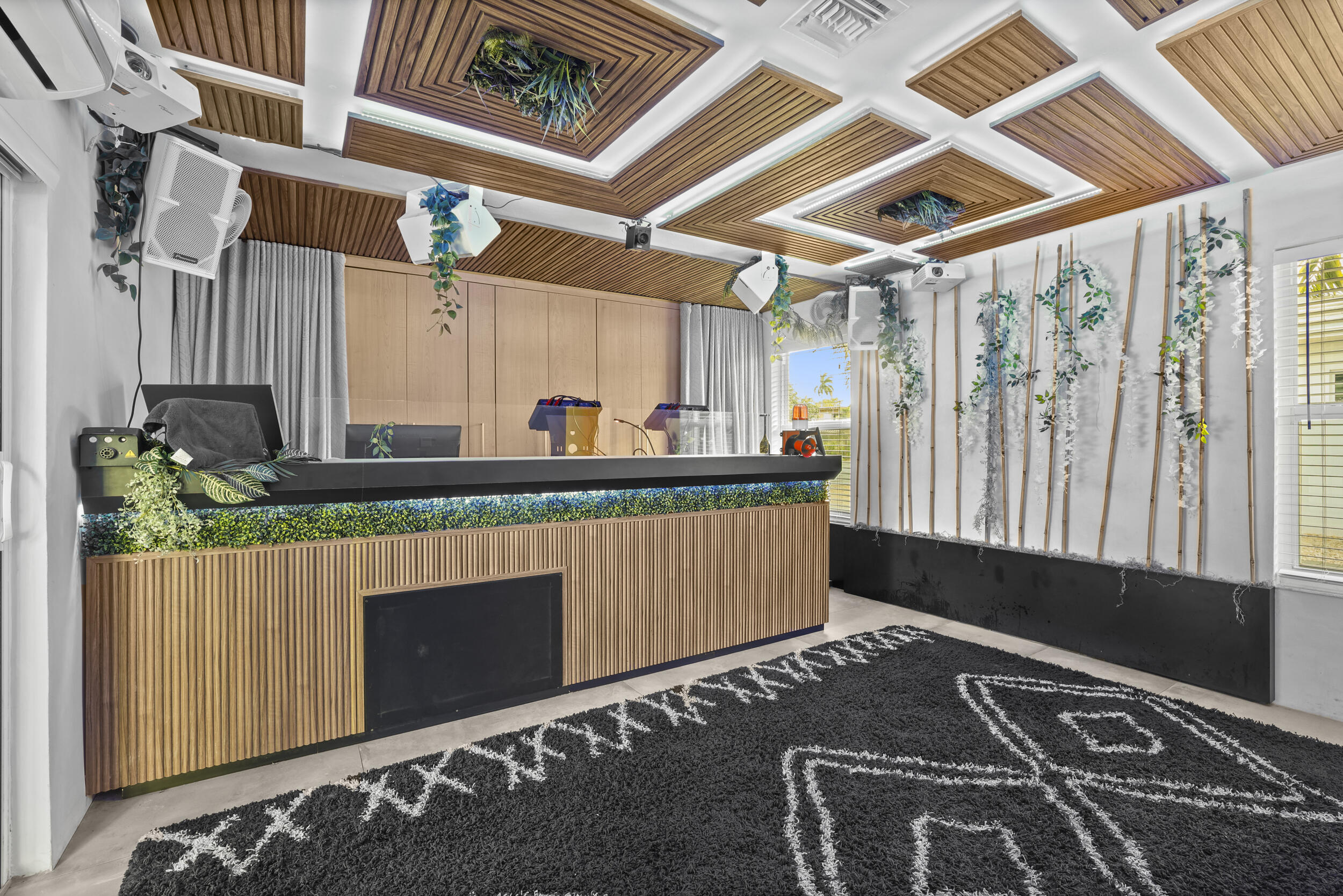 1321 Tangelo Isle