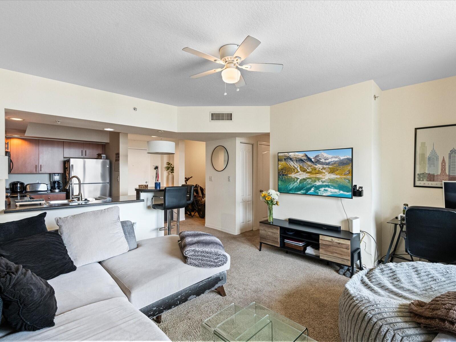 100 N Federal Highway 736