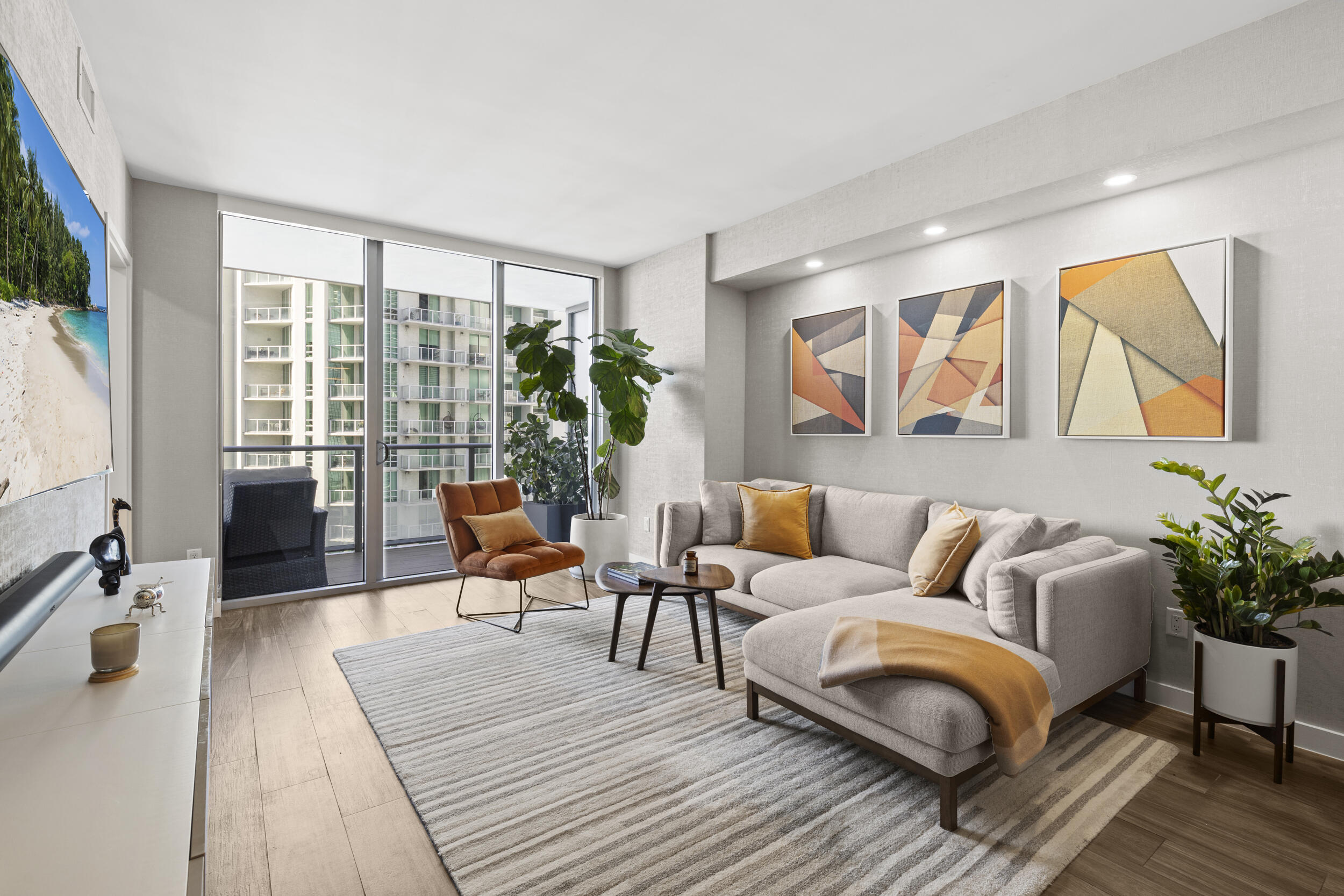 1300 BRICKELL BAY 2105