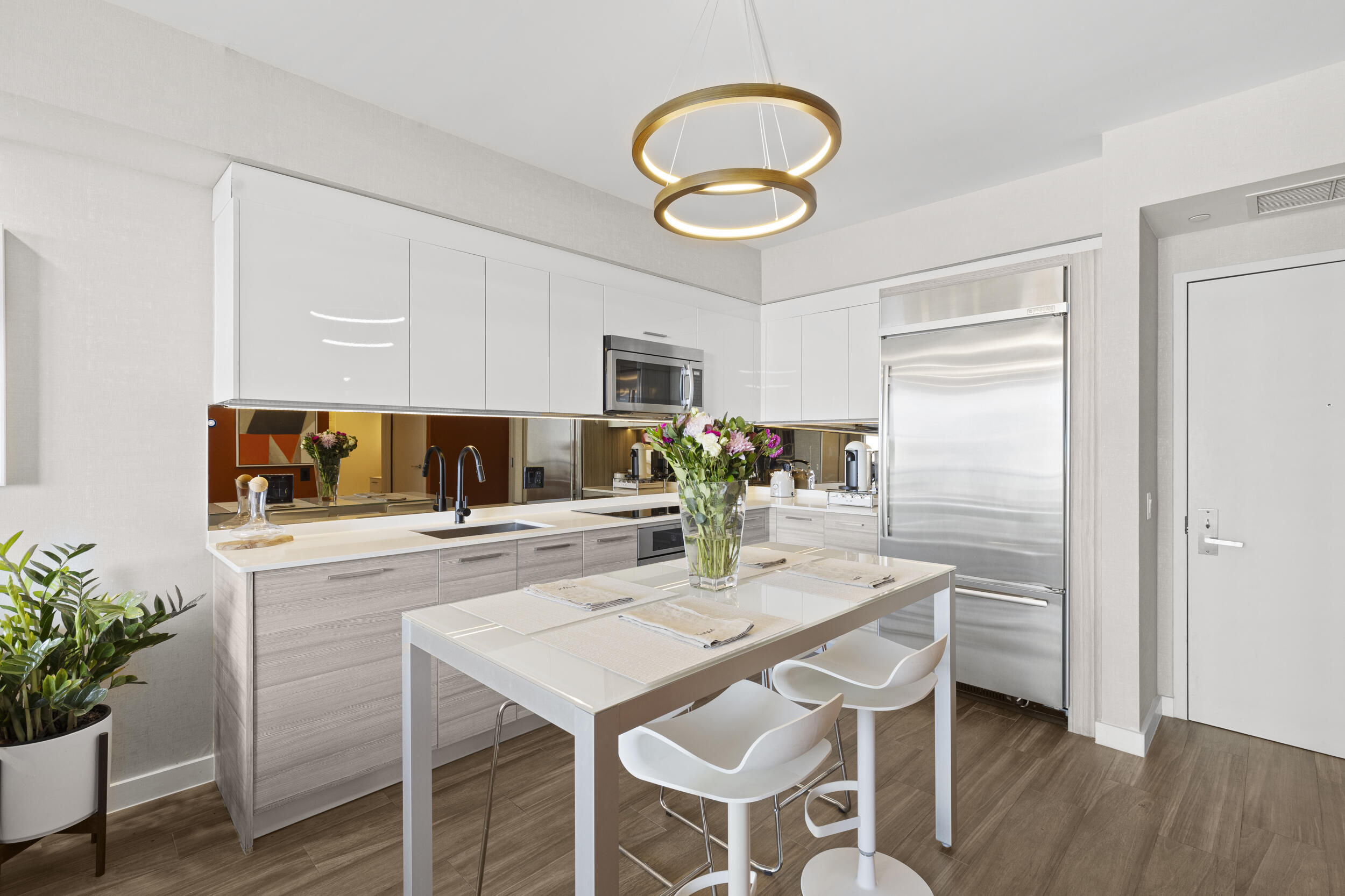 1300 BRICKELL BAY 2105