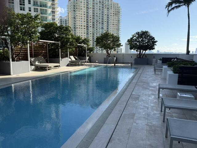 1300 BRICKELL BAY 2105