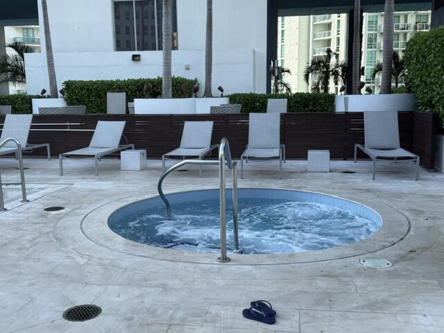 1300 BRICKELL BAY 2105