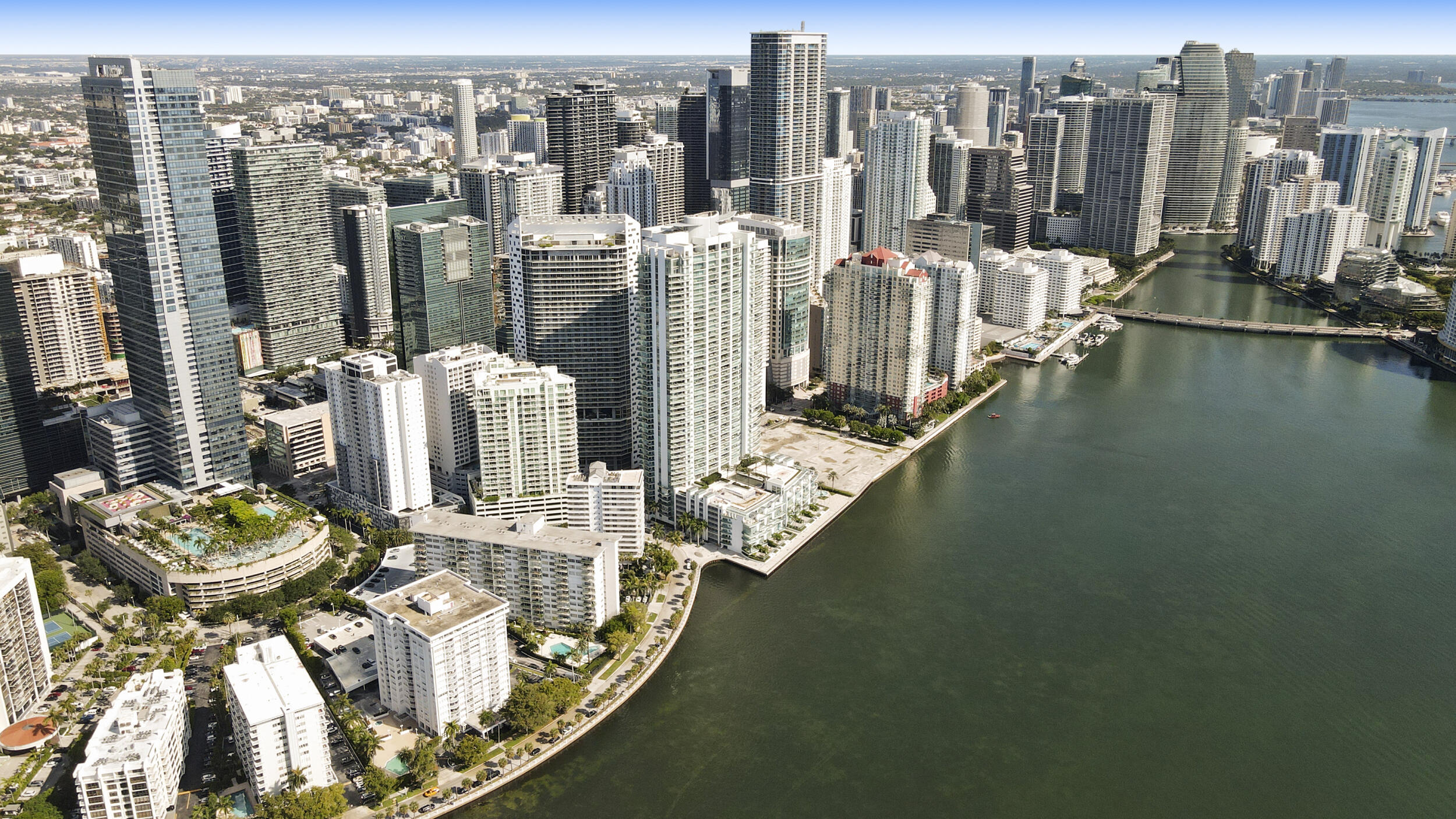 1300 BRICKELL BAY 2105