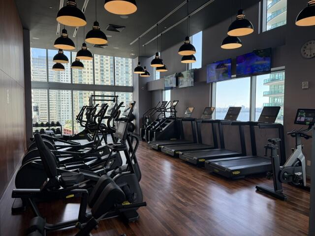 1300 BRICKELL BAY 2105